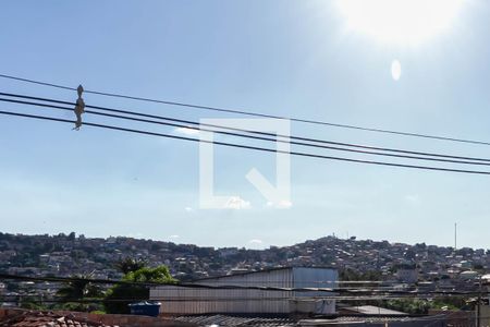 Vista da varanda da sala 1 de casa para alugar com 5 quartos, 144m² em Piratininga (venda Nova), Belo Horizonte