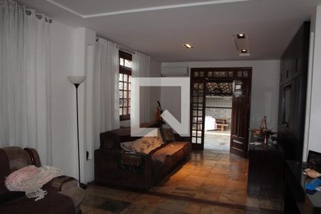 Sala de casa para alugar com 6 quartos, 391m² em Itapoã, Belo Horizonte