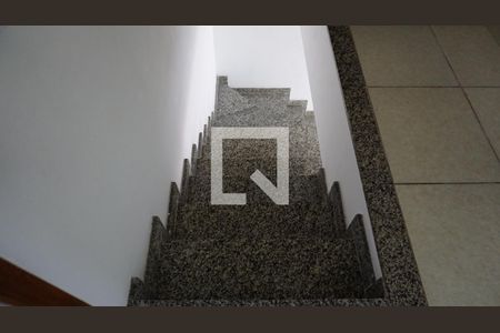 Escada - Segundo Andar de casa de condomínio à venda com 3 quartos, 240m² em Freguesia (jacarepaguá), Rio de Janeiro