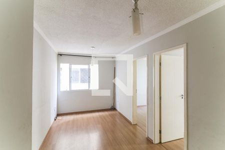 Sala de apartamento para alugar com 3 quartos, 63m² em Parque Marabá, Taboão da Serra