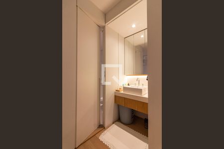 Banheiro  de apartamento para alugar com 1 quarto, 50m² em Jardim Paulistano, São Paulo