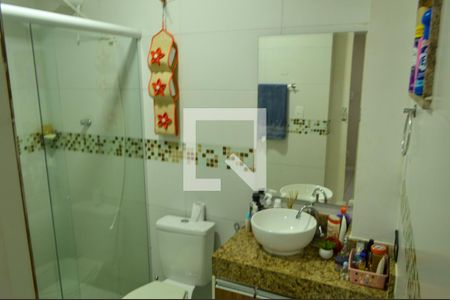 Banheiro da Suíte 1 de casa de condomínio à venda com 3 quartos, 21m² em Tanque, Rio de Janeiro