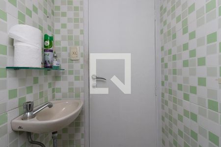 Lavabo de casa de condomínio para alugar com 2 quartos, 86m² em Vila Isolina Mazzei, São Paulo