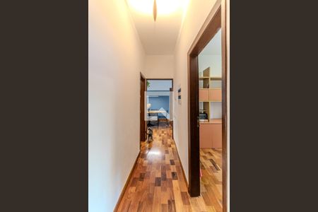 Corredor de apartamento para alugar com 3 quartos, 123m² em Higienópolis, São Paulo