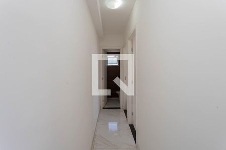 Corredor  de apartamento para alugar com 2 quartos, 45m² em Campanário, Diadema