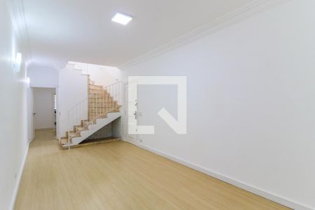 Sala de casa para alugar com 2 quartos, 132m² em Santo Amaro, São Paulo