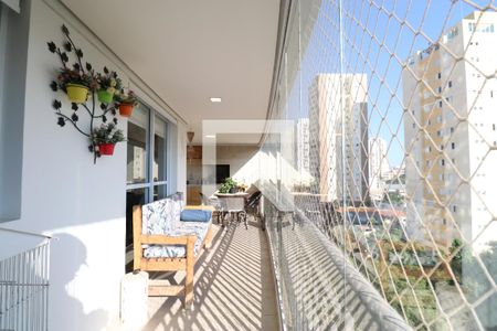 Varanda de apartamento para alugar com 4 quartos, 172m² em Vila Romana, São Paulo