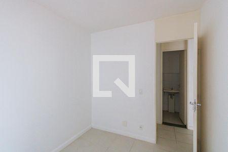 Quarto 1 de apartamento para alugar com 2 quartos, 47m² em Jacarepaguá, Rio de Janeiro
