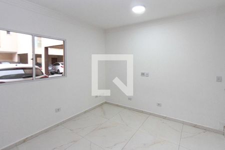 Sala de casa de condomínio para alugar com 2 quartos, 150m² em Vila Ema, São Paulo
