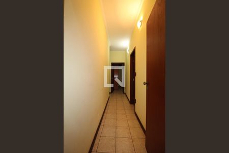Corredor de casa para alugar com 3 quartos, 200m² em Jardim Santa Genebra, Campinas