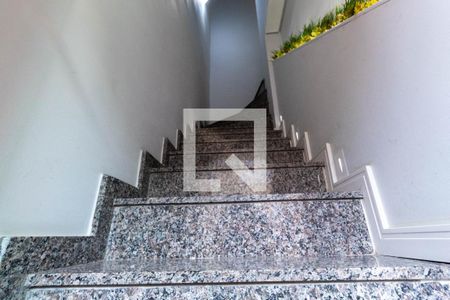 Escada de casa de condomínio à venda com 2 quartos, 70m² em Jardim Maringá, São Paulo