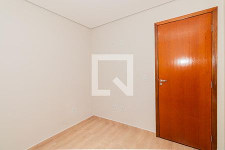 Quarto 2 de casa para alugar com 2 quartos, 70m² em Vila Isolina Mazzei, São Paulo
