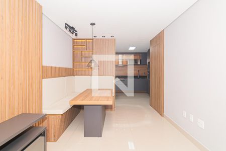 Sala de casa para alugar com 2 quartos, 70m² em Vila Isolina Mazzei, São Paulo