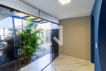 Sala 1 de casa à venda com 4 quartos, 521m² em Alto Caiçaras, Belo Horizonte