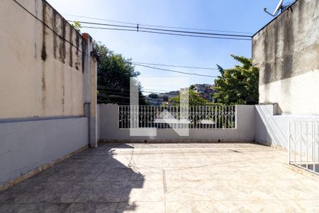 Vista do Quarto 1 de casa para alugar com 2 quartos, 115m² em Jardim Oliveiras, Taboão da Serra