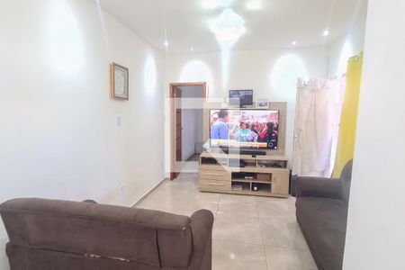Sala de casa para alugar com 1 quarto, 72m² em Saracuruna, Duque de Caxias