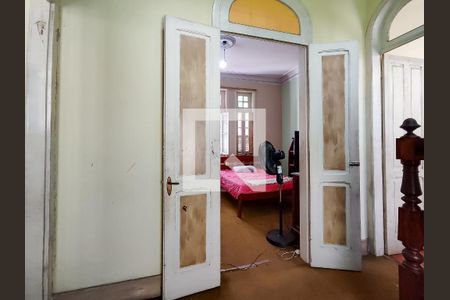 Hall social de casa à venda com 4 quartos, 257m² em Vila Isabel, Rio de Janeiro