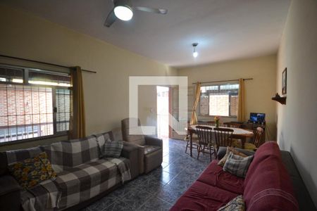 Sala de casa para alugar com 2 quartos, 200m² em Vila Entre Rios, Belford Roxo