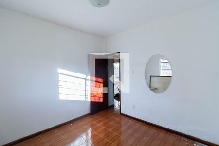 Casa 1 - Quarto 2 de casa à venda com 3 quartos, 360m² em Santa Monica, Belo Horizonte