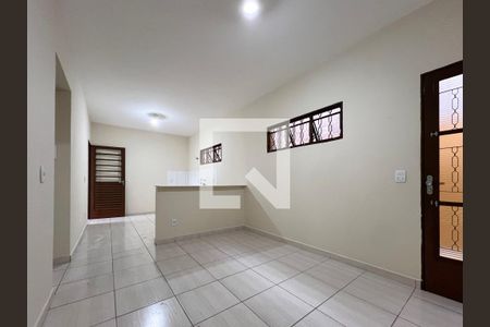 Sala de casa para alugar com 2 quartos, 100m² em Vivenda das Cerejeiras, Valinhos