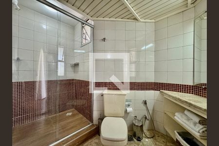 Banheiro de apartamento à venda com 1 quarto, 55m² em Lourdes, Belo Horizonte