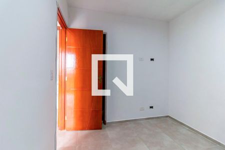 Quarto 2 de casa para alugar com 2 quartos, 33m² em Jardim Helena, São Paulo