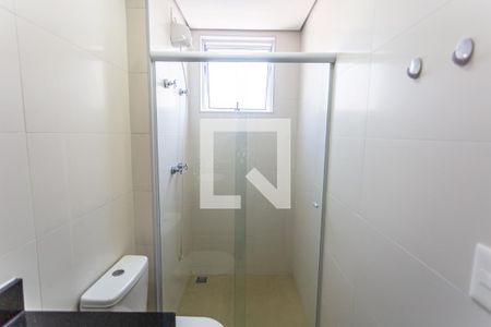 Banheiro da Suíte 1 de apartamento para alugar com 2 quartos, 70m² em Gutierrez, Belo Horizonte