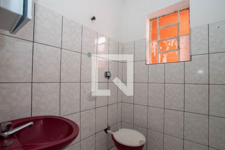 Banheiro de casa para alugar com 1 quarto, 35m² em Jardim Santa Mena, Guarulhos