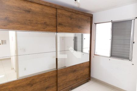 Quarto 1 de apartamento para alugar com 2 quartos, 40m² em Água Chata, Guarulhos