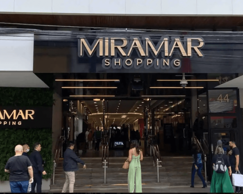Fachada do shopping Miramar