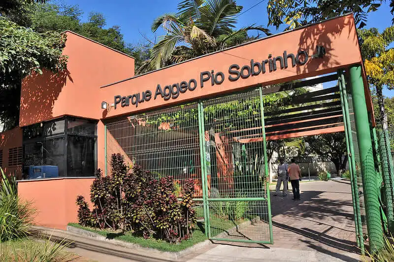 Imagem da entrada do Parque Aggeo Pio Sobrinho, em Belo Horizonte, para ilustrar matéria sobre parques na Zona Oeste de BH