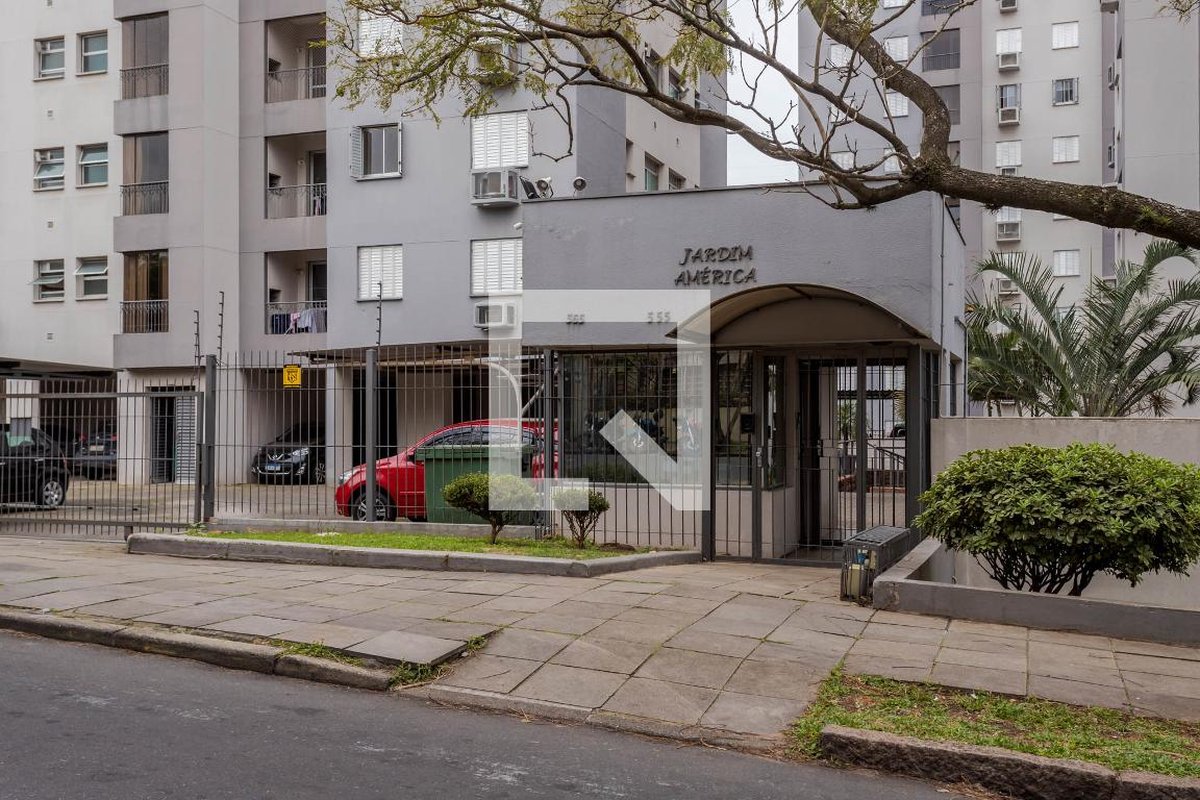 Condomínio em Rua Engenheiro João Luderitz, 565, São Sebastião - Porto ...
