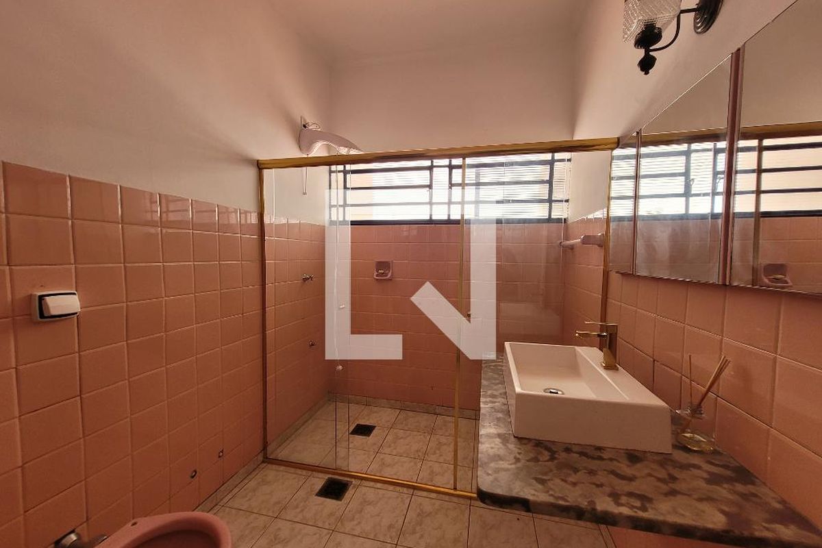 Casa à Venda - Bosque, 4 Quartos,  255 m2 em , Campinas - sp | SoloBR