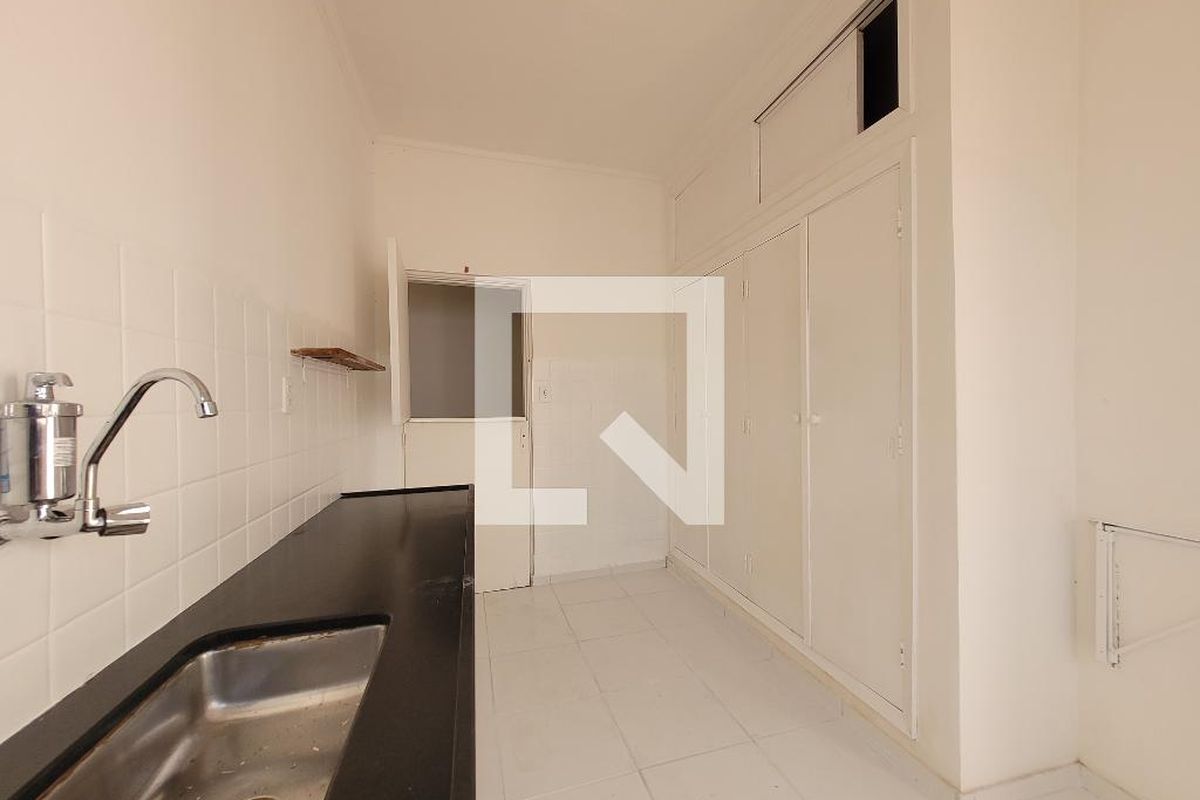Casa à Venda - Bosque, 4 Quartos,  255 m2 em , Campinas - sp | SoloBR