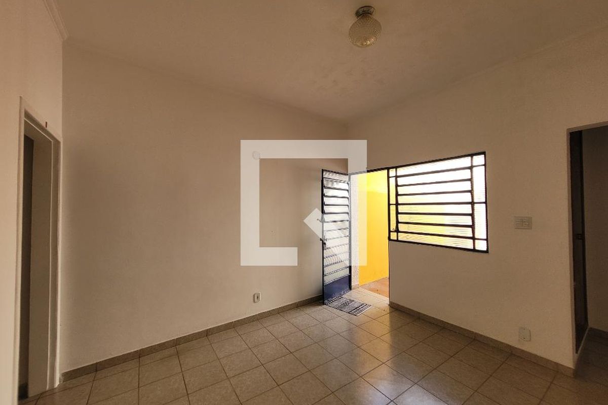 Casa à Venda - Bosque, 4 Quartos,  255 m2 em , Campinas - sp | SoloBR