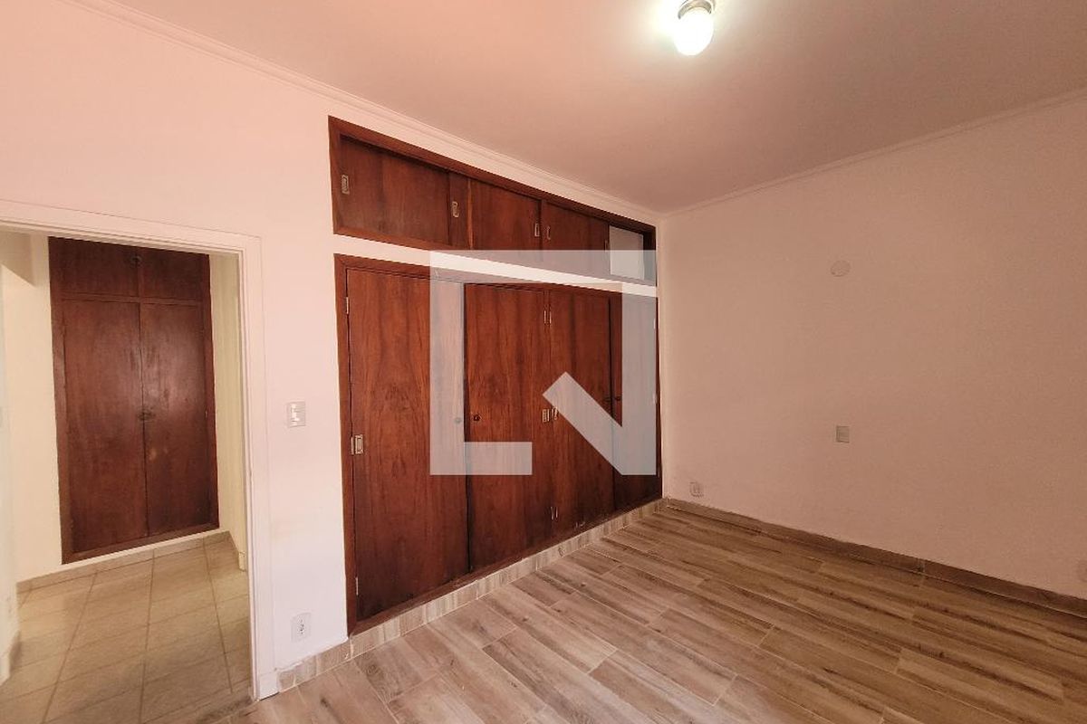 Casa à Venda - Bosque, 4 Quartos,  255 m2 em , Campinas - sp | SoloBR