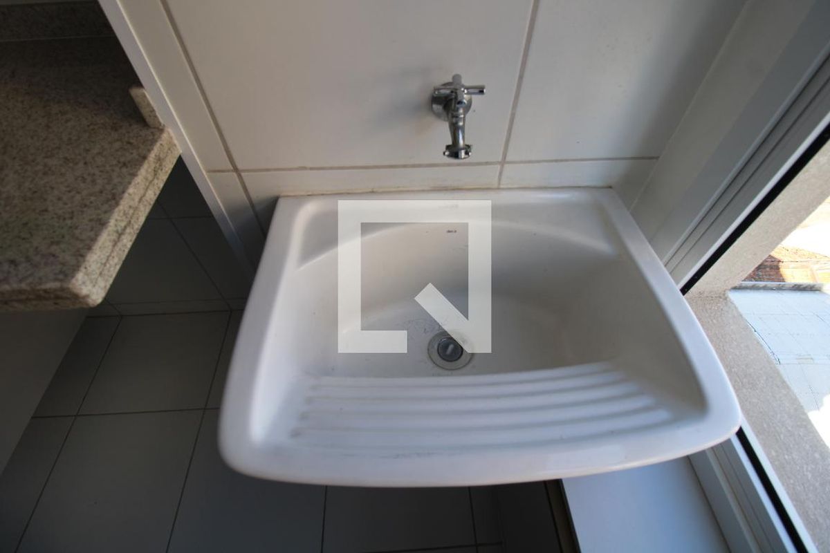 Apartamento à Venda - Bosque, 1 Quarto,  43 m2 em , Campinas - sp | SoloBR