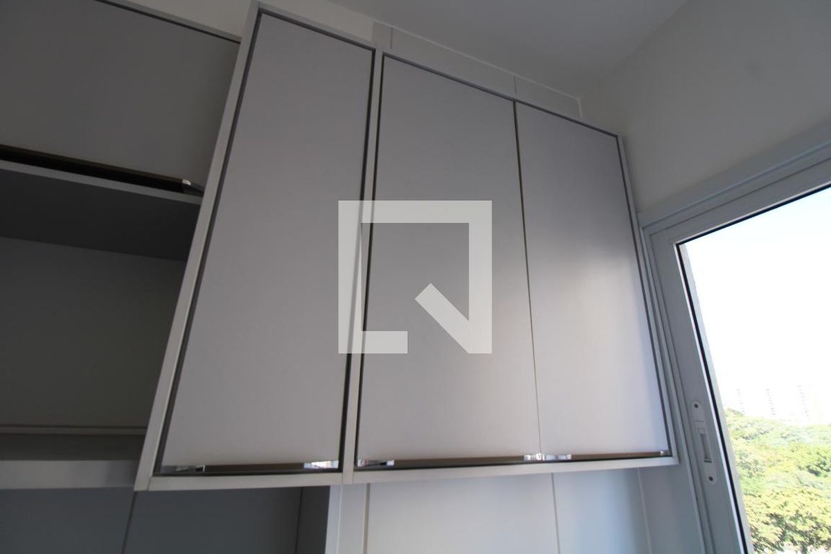Apartamento à Venda - Bosque, 1 Quarto,  43 m2 em , Campinas - sp | SoloBR