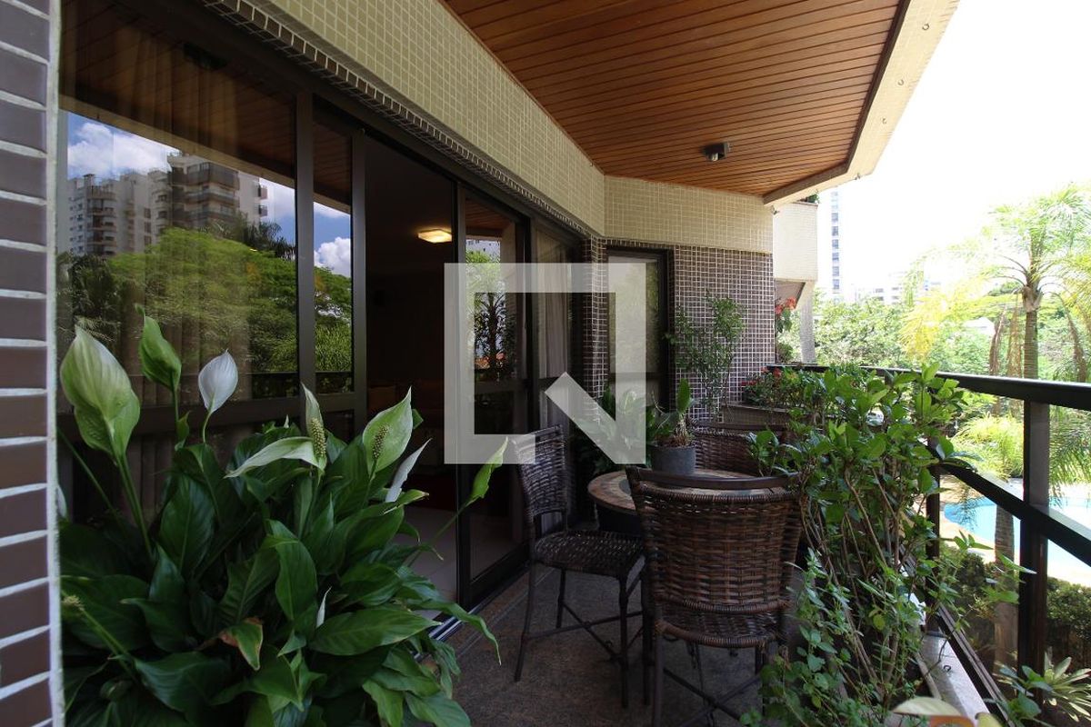 Apartamento, 3 quartos, 210 m² - Foto 5