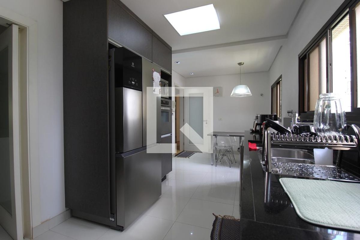 Apartamento, 3 quartos, 210 m² - Foto 35