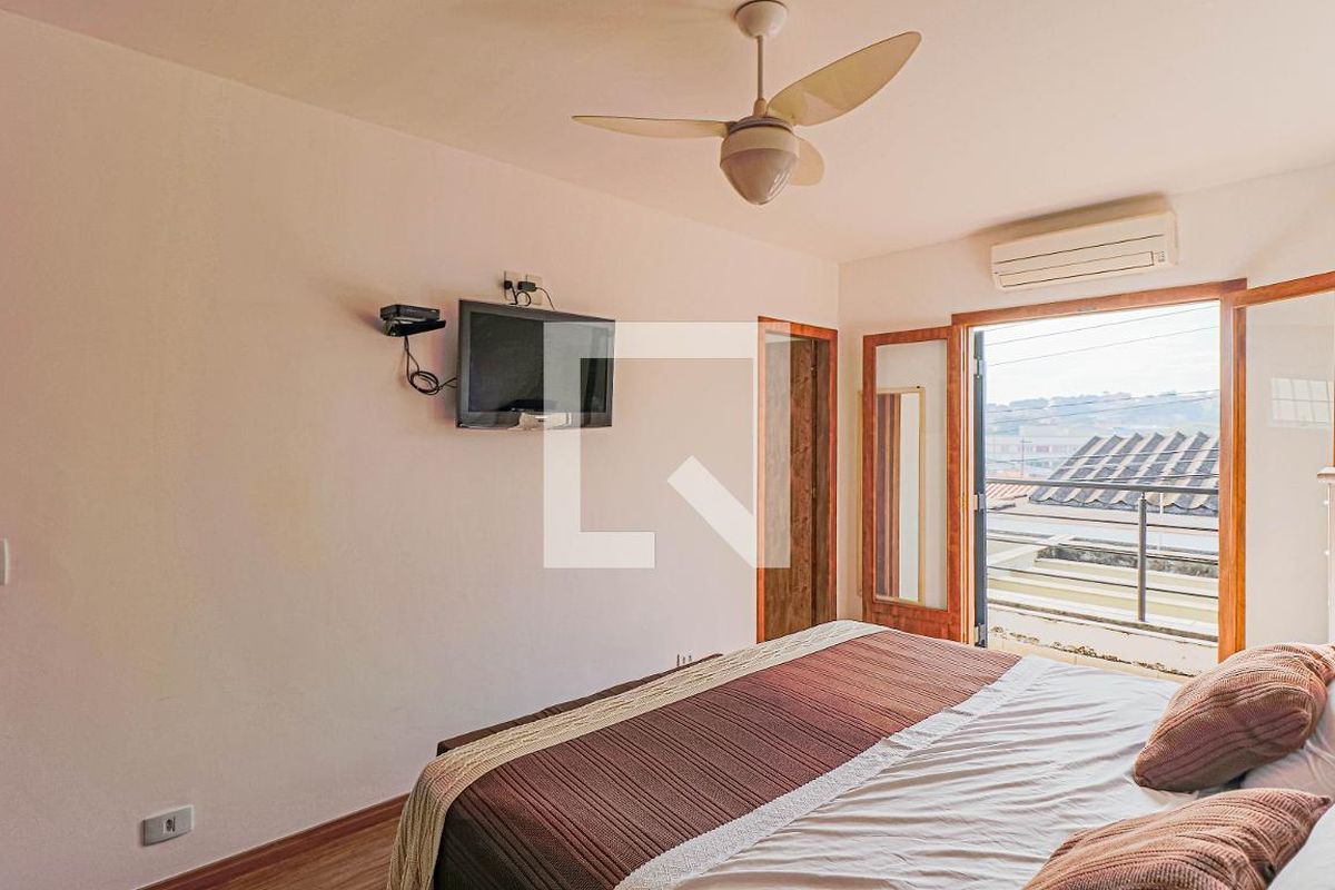 Casa, 3 quartos, 200 m² - Foto 37