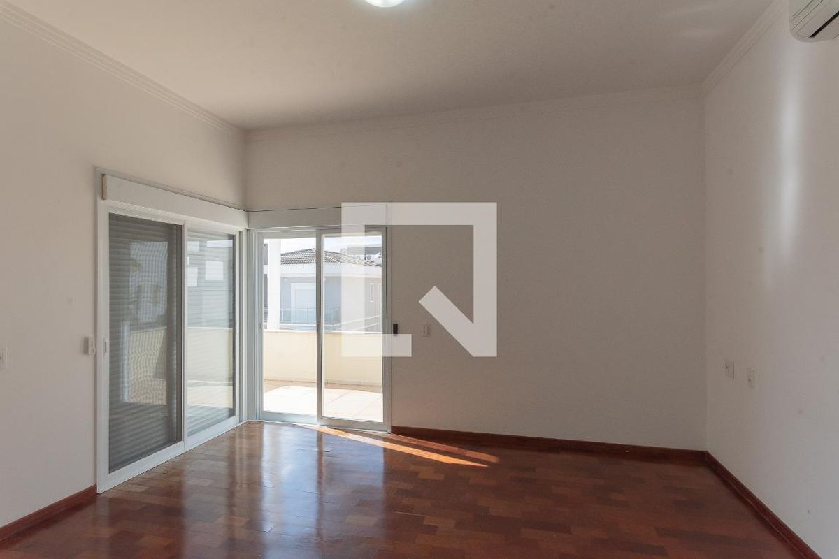 Casa à Venda - Swiss Park, 4 Quartos,  265 m2 em , Campinas - sp | SoloBR