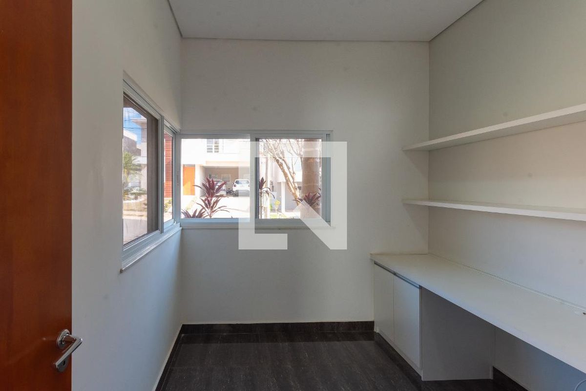Casa à Venda - Swiss Park, 4 Quartos,  265 m2 em , Campinas - sp | SoloBR