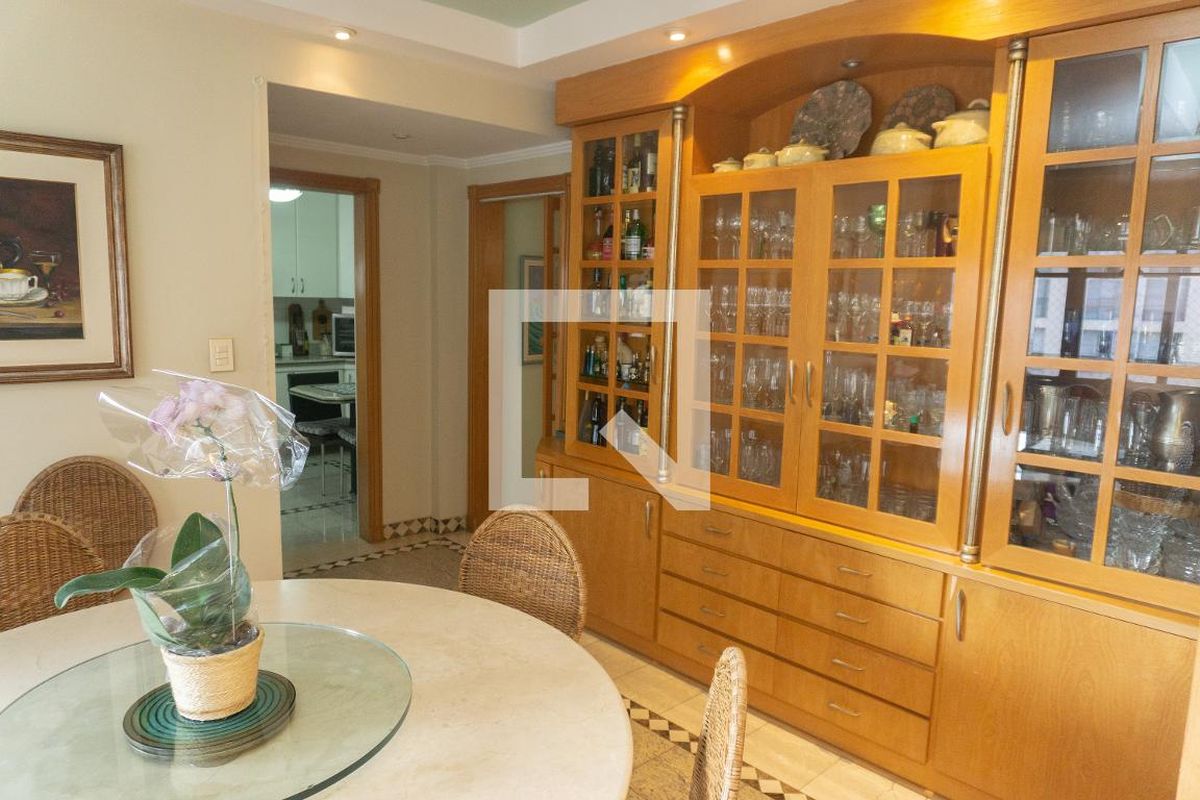 Apartamento, 3 quartos, 253 m² - Foto 33
