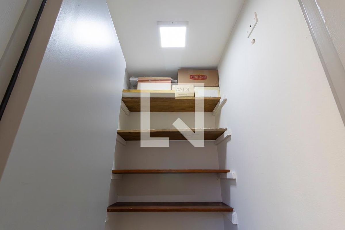 Apartamento à Venda - Cambuí, 2 Quartos,  72 m2 em , Campinas - sp | SoloBR