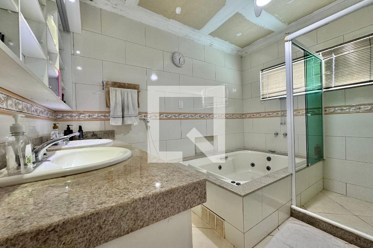 Casa, 4 quartos, 296 m² - Foto 32