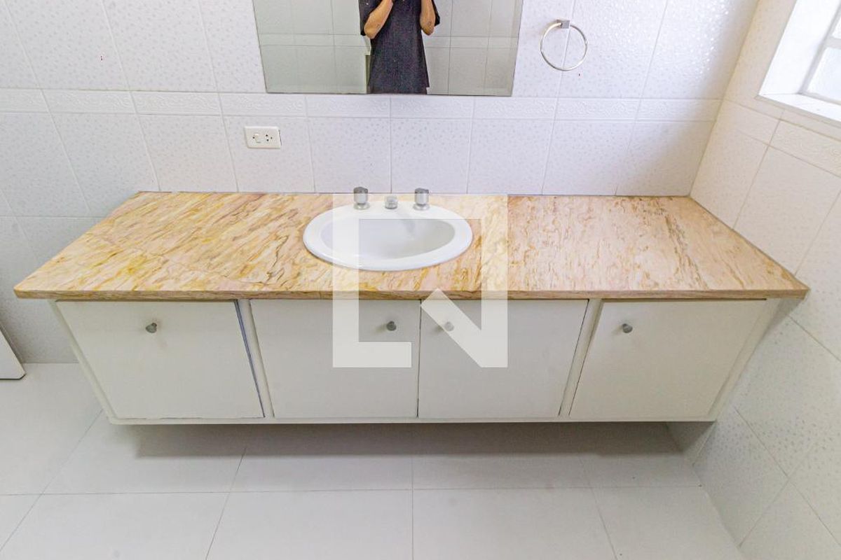 Casa, 3 quartos, 270 m² - Foto 38