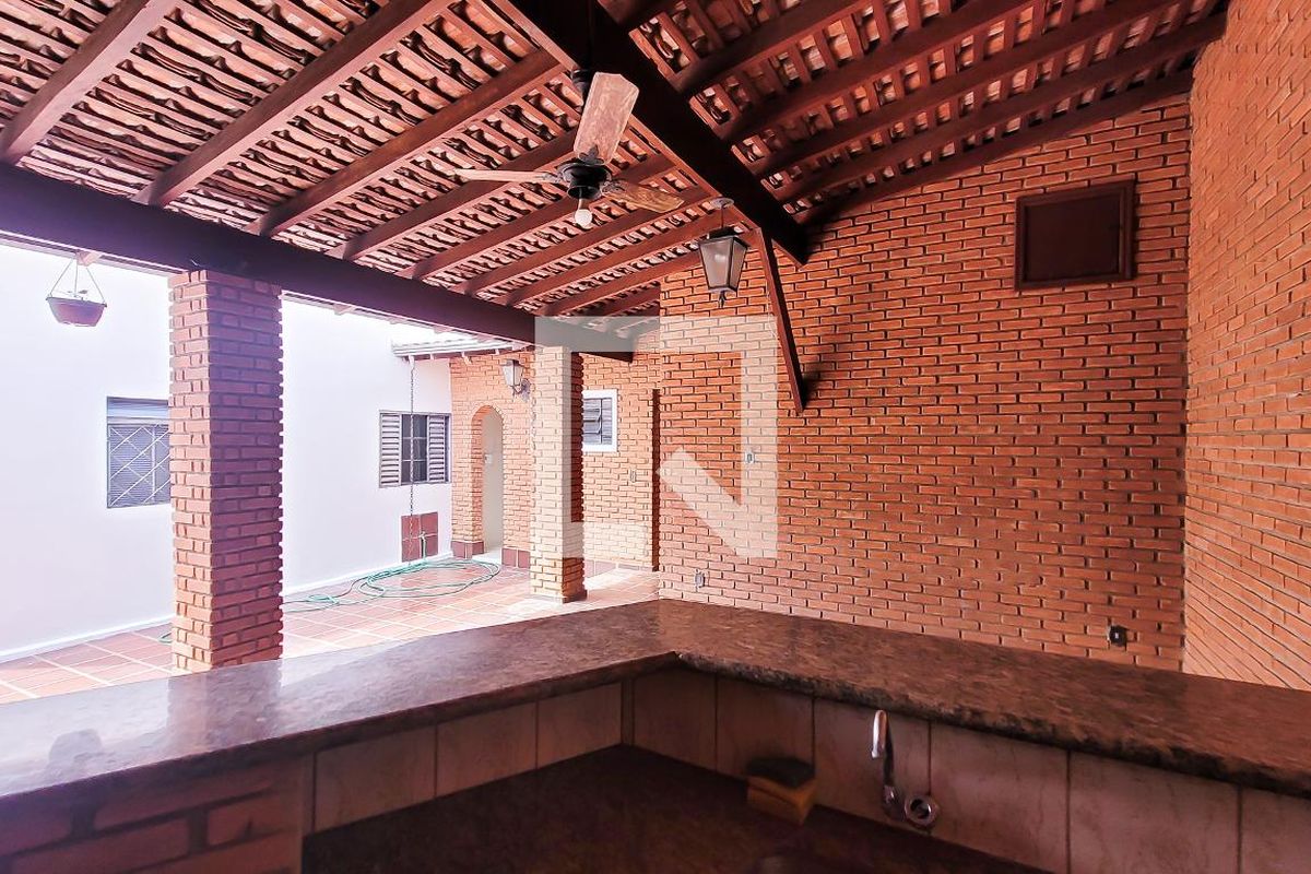 Casa à Venda - Taquaral, 4 Quartos,  291 m2 em , Campinas - sp | SoloBR