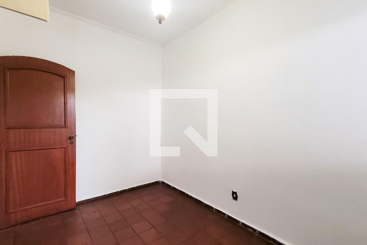 Casa à Venda - Taquaral, 4 Quartos,  291 m2 em , Campinas - sp | SoloBR