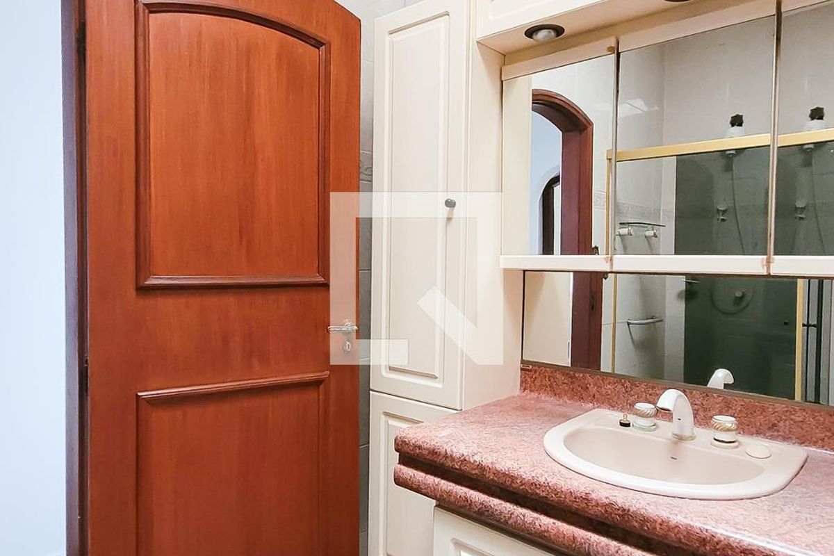 Casa à Venda - Taquaral, 4 Quartos,  291 m2 em , Campinas - sp | SoloBR